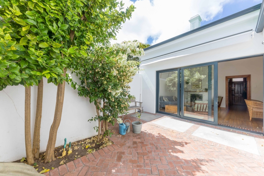 2 Bedroom Property for Sale in Rondebosch Western Cape